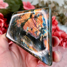 Load image into Gallery viewer, Top Quality Labradorite Freeform
