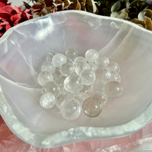 Small Quartz Spheres