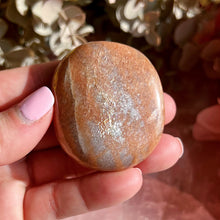 Load image into Gallery viewer, Peach Moonstone Palmstones
