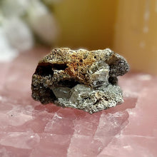 Load image into Gallery viewer, Druzy Herkimer Diamonds in Matrix

